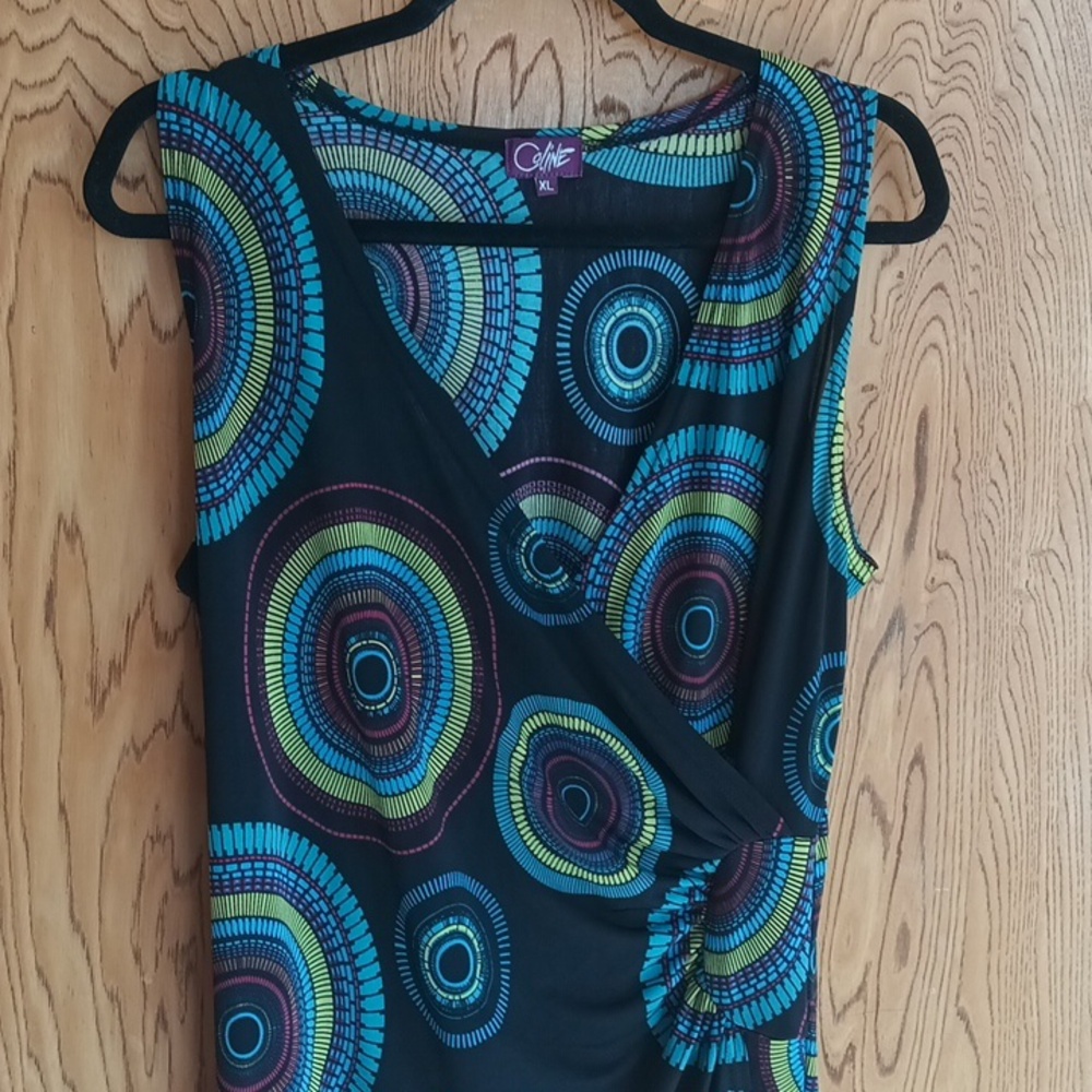 COLINE 's summer sleeveless and stretchy black and teal dress.